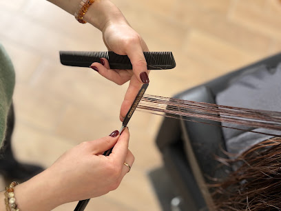C. Le Concept - Coiffeuse Energéticienne, Coiffeur à Verneuil