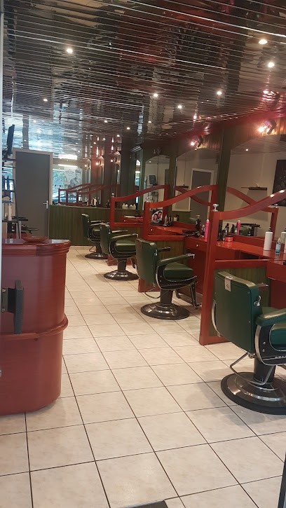 Guenal Claude, Salon de Coiffure à Angers