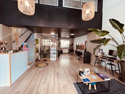 HAAR WORLD, Salon de Coiffure à Clermont-Ferrand