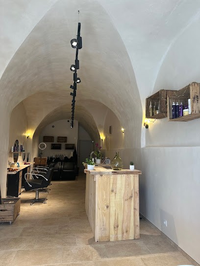 Nouvel hair, Salon de Coiffure à Cucuron