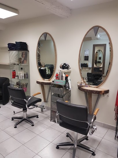 Linéa Coiffure, Salon de Coiffure à Mollégès