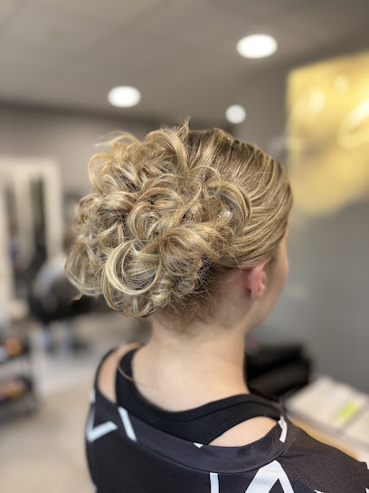 L'atelier Est De Mèche Avec Vous, Coiffeur à Villers