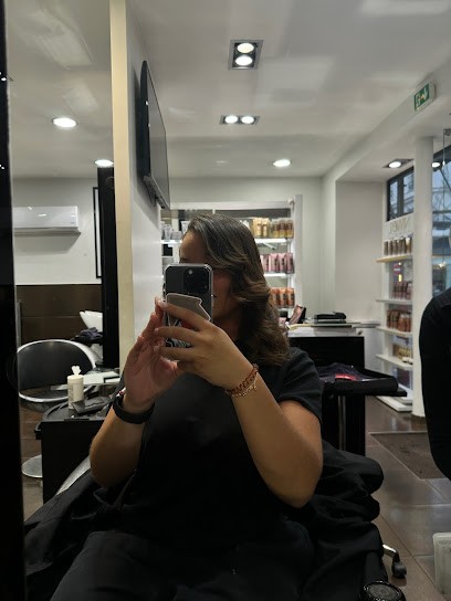 Niwel Beauty - Salon de coiffure, Salon de Coiffure à Paris 08