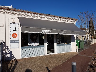 Ariston Coiffure, Salon de Coiffure à Mérignac