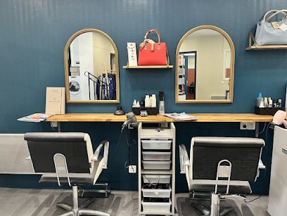 Formes Et Couleurs, Salon de Coiffure à Saintes