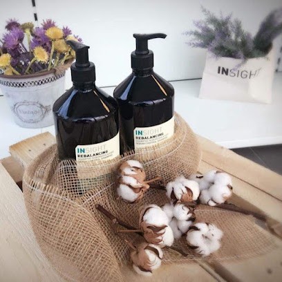 Au Petit Salon, Salon de Coiffure à Saint-Médard-en-Jalles