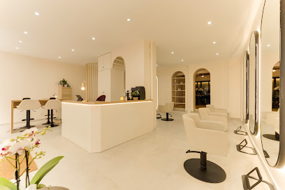 Maison Koton - Hair & Skincare - Headspa Coiffeur à Paris 11