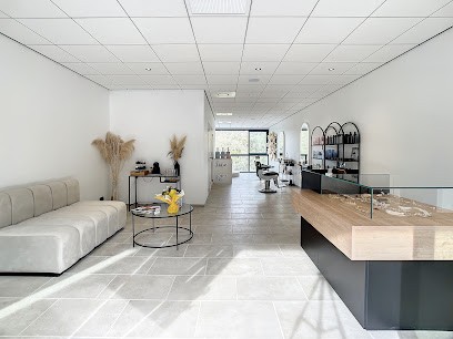 Hair Stylist Manon Frier, Salon de Coiffure à Saint-Raphaël