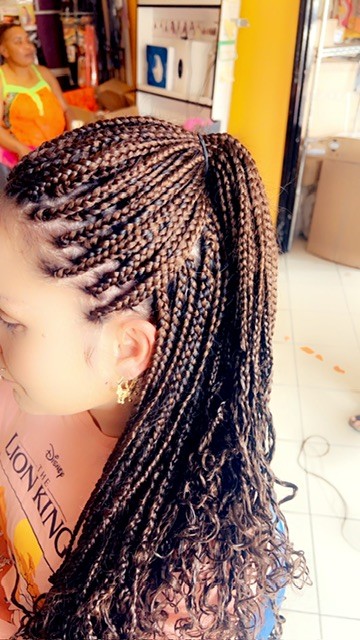 Cabane Exotique, Salon de Coiffure à Beaune