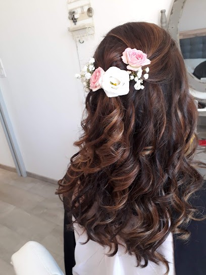 Floralyse coiffure esthétique à domicile, Coiffeur à Domicile à Châtillon-en-Vendelais