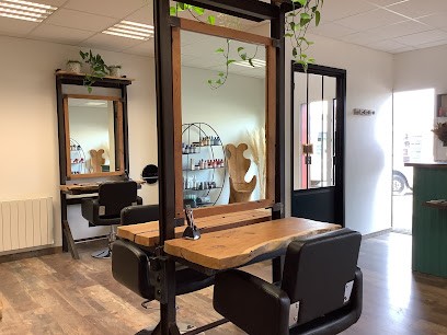L'atelier D'Elo, Salon de Coiffure à Plouvorn