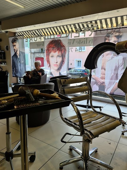 NURTEN COIFFURE, Salon de Coiffure à Pierrelatte