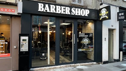 Barbershop Selim, Barbier à Fontainebleau