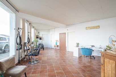 Le quai des artistes, Salon de Coiffure à Martigues