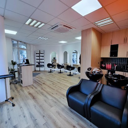 L'ADRESSE PAULINE.B, Salon de Coiffure à Wissous