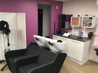 L’hair Du Temps Emilie Ricard, Salon de Coiffure à Bagnac-sur-Célé