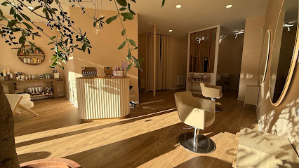 Le Salon. Coiffeur à Quimperlé