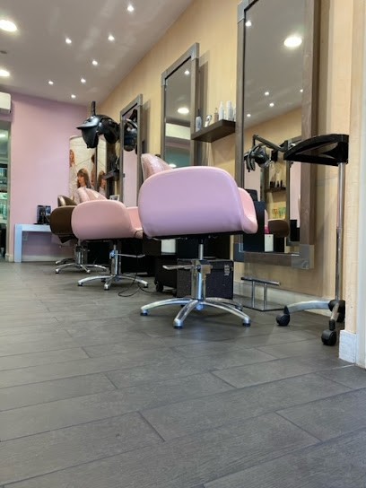 Le Salon By Stella, Salon de Coiffure à Champagne-au-Mont-d'Or