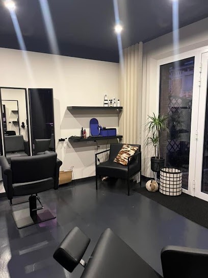 Studio Dessenne // Artisan Coiffeur, Salon de Coiffure à Cambrai