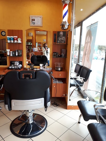 Marie Josee Coiffure, Salon de Coiffure à Saint-Marcel