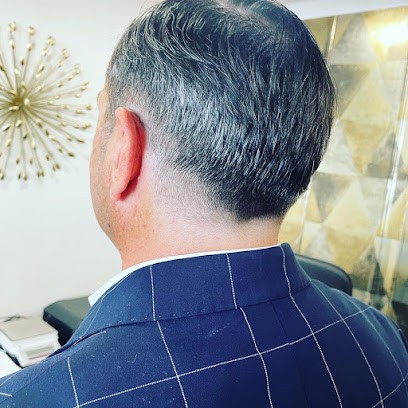 Alexandre, Coiffeur à Domicile à Saint-Germain-en-Laye