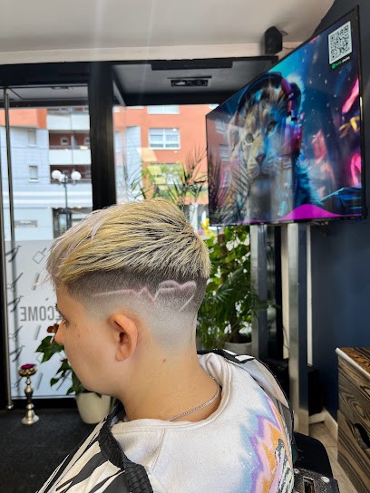 Style & Simo Coiffure, Salon de Coiffure à Saint-Louis