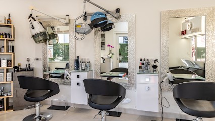 Christelle Brouq's Coiffeur Coloriste Visagiste Anglet, Salon de Coiffure à Anglet