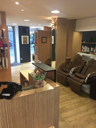 Salon De Coiffure Crea ´tif, Salon de Coiffure à Saint-Hilaire-du-Harcouët