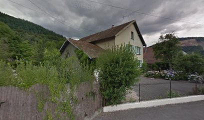 Laura Coiffure & Prothésiste Ongulaire, Salon de Coiffure à Lepuix