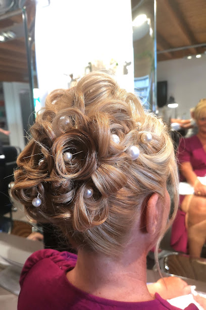 A I Mani Di Jessy Salon Intemporel Coiffeur à Ajaccio