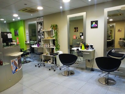 Capelli And Co, Salon de Coiffure à Thonon-les-Bains