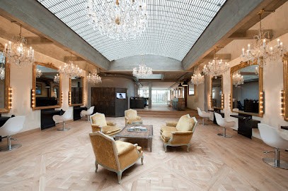 Coiffirst Faubourg Saint-Honoré, Salon de Coiffure à Paris 08