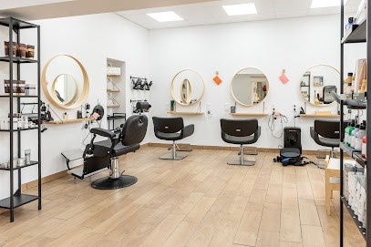 L'Atelier de Pauline, Salon de Coiffure à Dausse