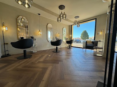 MAISON AP Coiffure & Beauté, Salon de Coiffure à Bandol