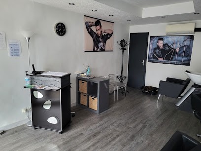 Caron Christophe Kriss'Coup, Salon de Coiffure à Dormans