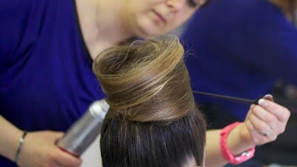 Vanessa Louis Créations VLC, Salon de Coiffure à Branges