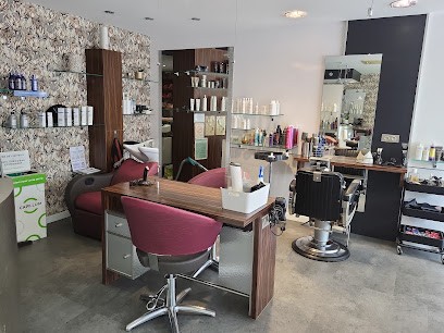 56 Avenue Tabardel, Salon de Coiffure à Sébazac-Concourès