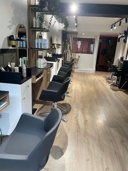 O'smoze - Coiffeur Niort, Salon de Coiffure à Niort