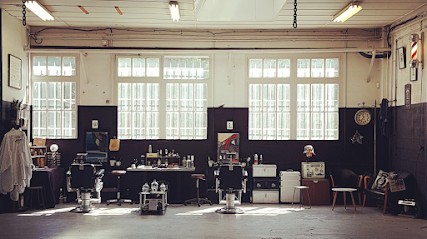 Aux 3 fauteuils, Barbier à Bayonne