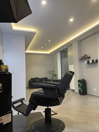 Studio24 By Yannou Coiffeur à Lens