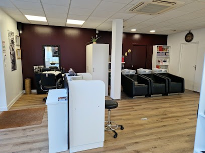 Le Petit Salon, Salon de Coiffure aux Villages Vovéens