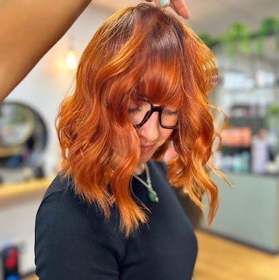 Pourquoi Pas Coiffure Et Esthetique Nay, Salon de Coiffure à Nay