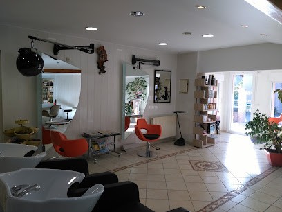 Beverly Coiffure, Salon de Coiffure à La Bâtie-Neuve