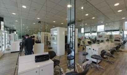 Frédéric Moréno Coiffure, Salon de Coiffure à Bron