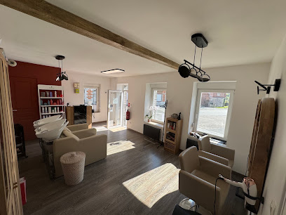 Le Salon Kelly Torres Coiffeur à Dompierre-sur-Helpe
