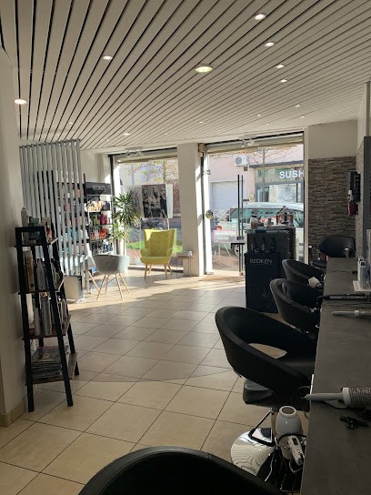 Coiffure Tendance, Salon de Coiffure à Limonest