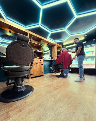 Les Barbouzes BARBER SHOP /coiffeur barbier, Barbier à Montauban