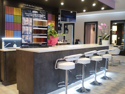 Christie Coiffure - Bien être - Color Bar - Esthètique, Salon de Coiffure à Narbonne
