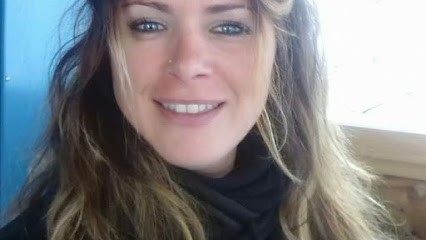 Nathalie Coiffeuse à Domicile, Coiffeur à Domicile à Selonnet