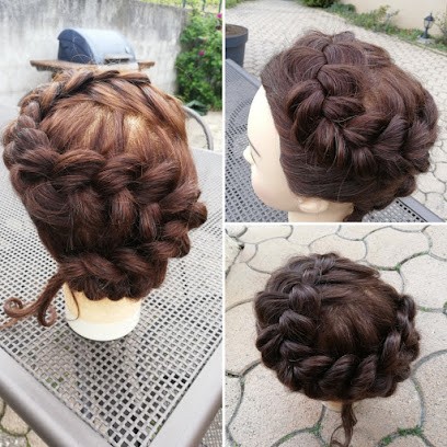 Les Coiffures De Charlotte, Salon de Coiffure à Saint-Étienne-la-Varenne